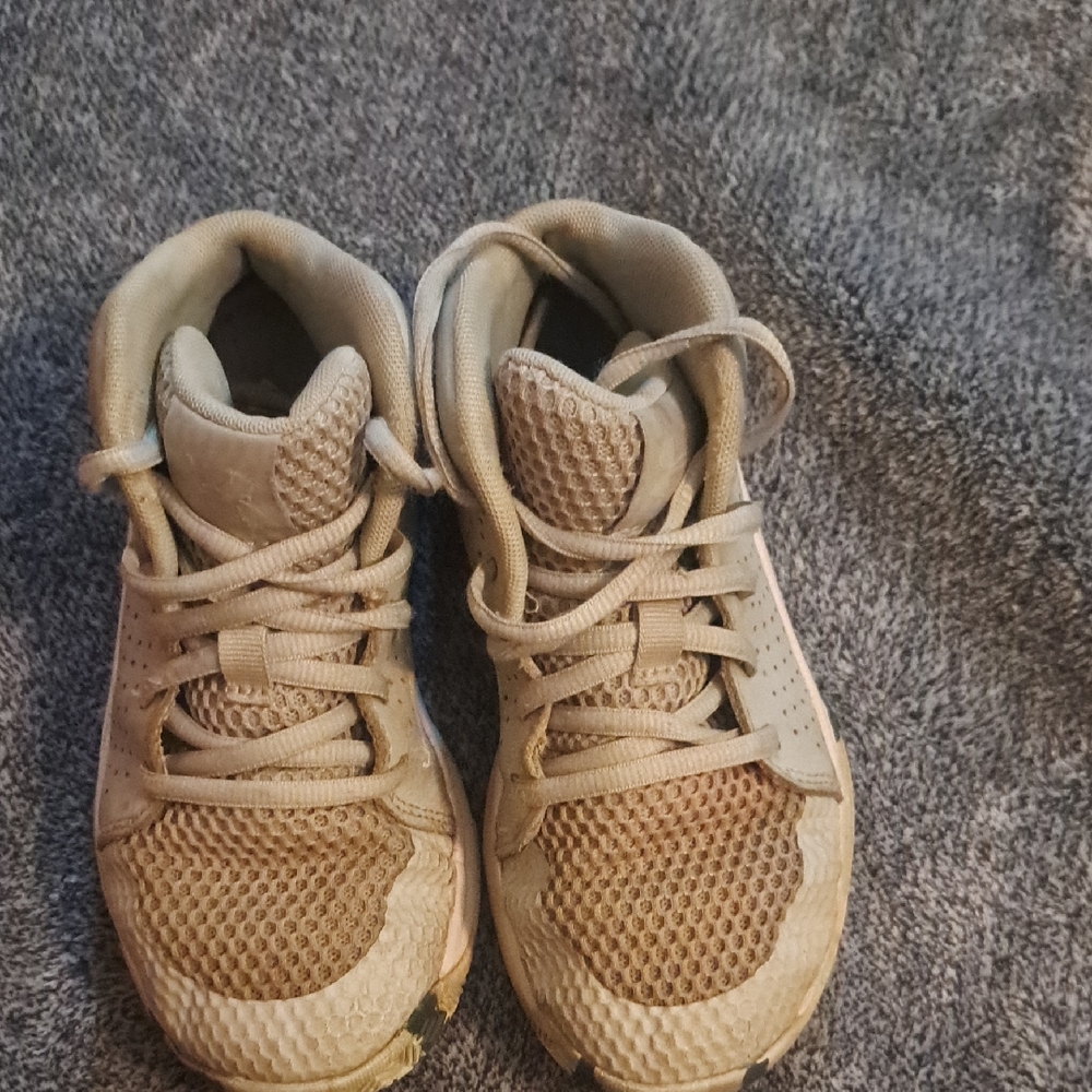 Kids Under Armour Gray Sneakers